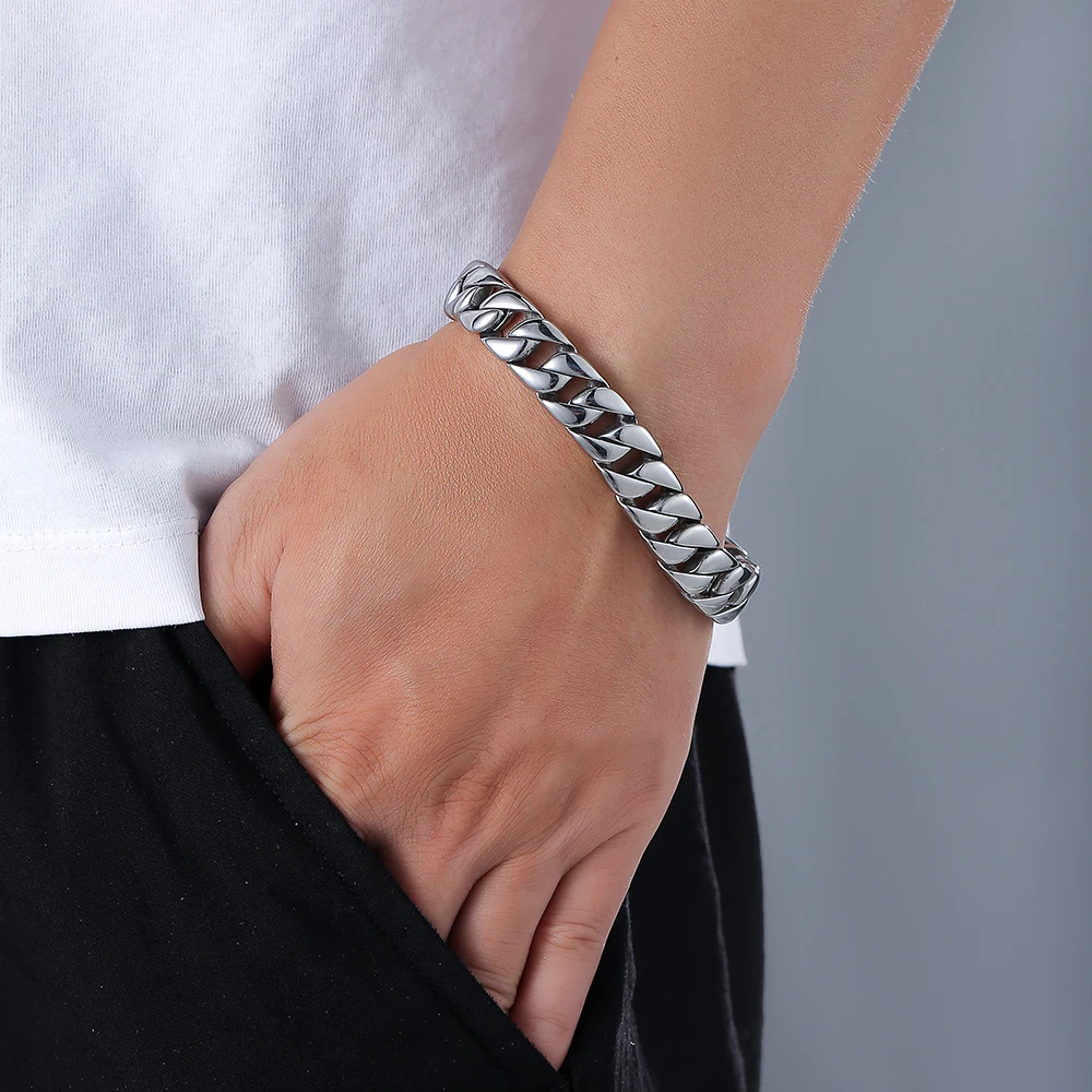LUXE CUBAN BRACELET